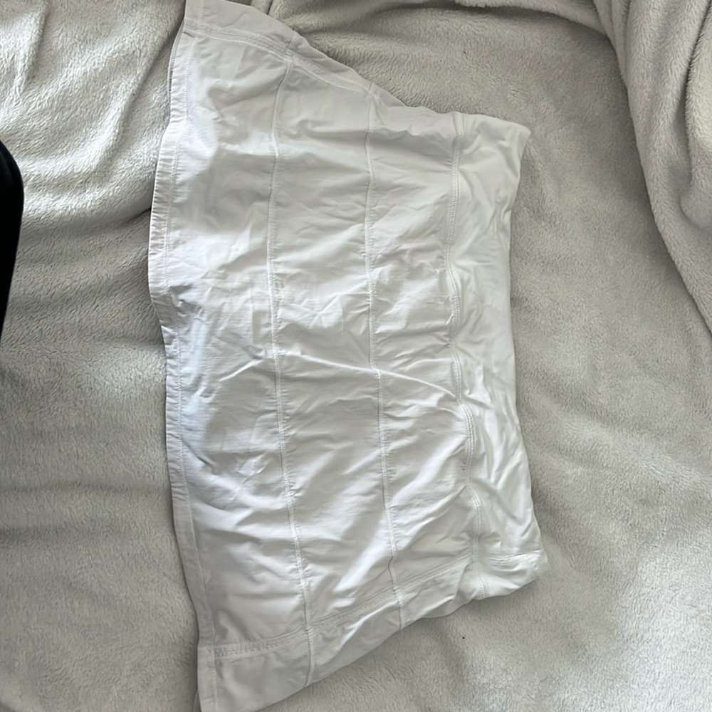Lululemon Pace Rival mid rise skirt long, white. size 14